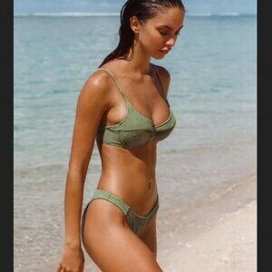 Triangl Lina Bikini in Rainforest Green Size XS